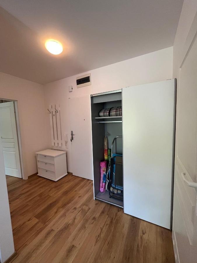 Apartament Z Garazem I Ogrodem Kolobrzeg Bagian luar foto