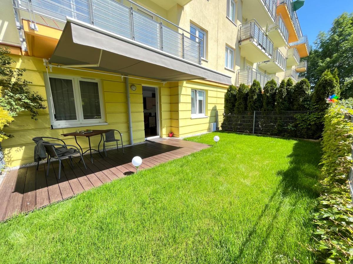Apartament Z Garazem I Ogrodem Kolobrzeg Bagian luar foto