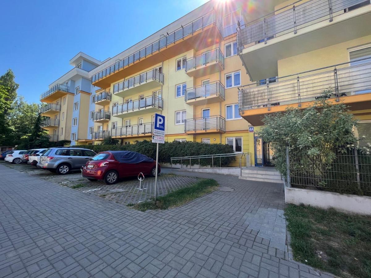 Apartament Z Garazem I Ogrodem Kolobrzeg Bagian luar foto